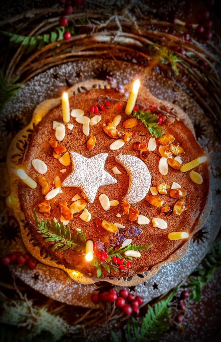 Celebrating Hecates Night: Simple Rituals and Easy things.