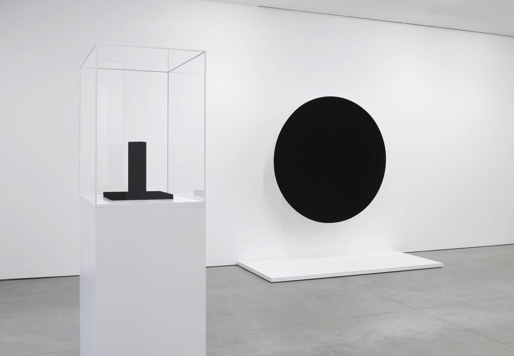 Using anish kapoor blackest paint in art? (Simple DIY projects for stunning results)