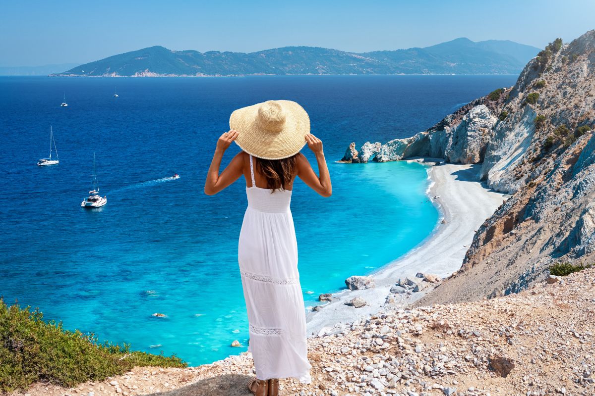 how to choose Greek traditional dress avoid tourist traps tips
