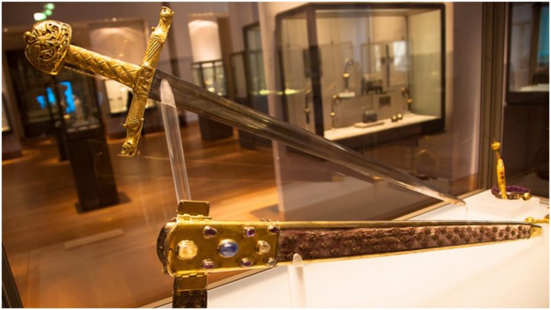 Top Legendary Blades That Changed History Forever Find Out Now