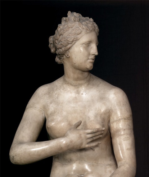 What is Venus de Medici? Learn easy facts about this famous statue!