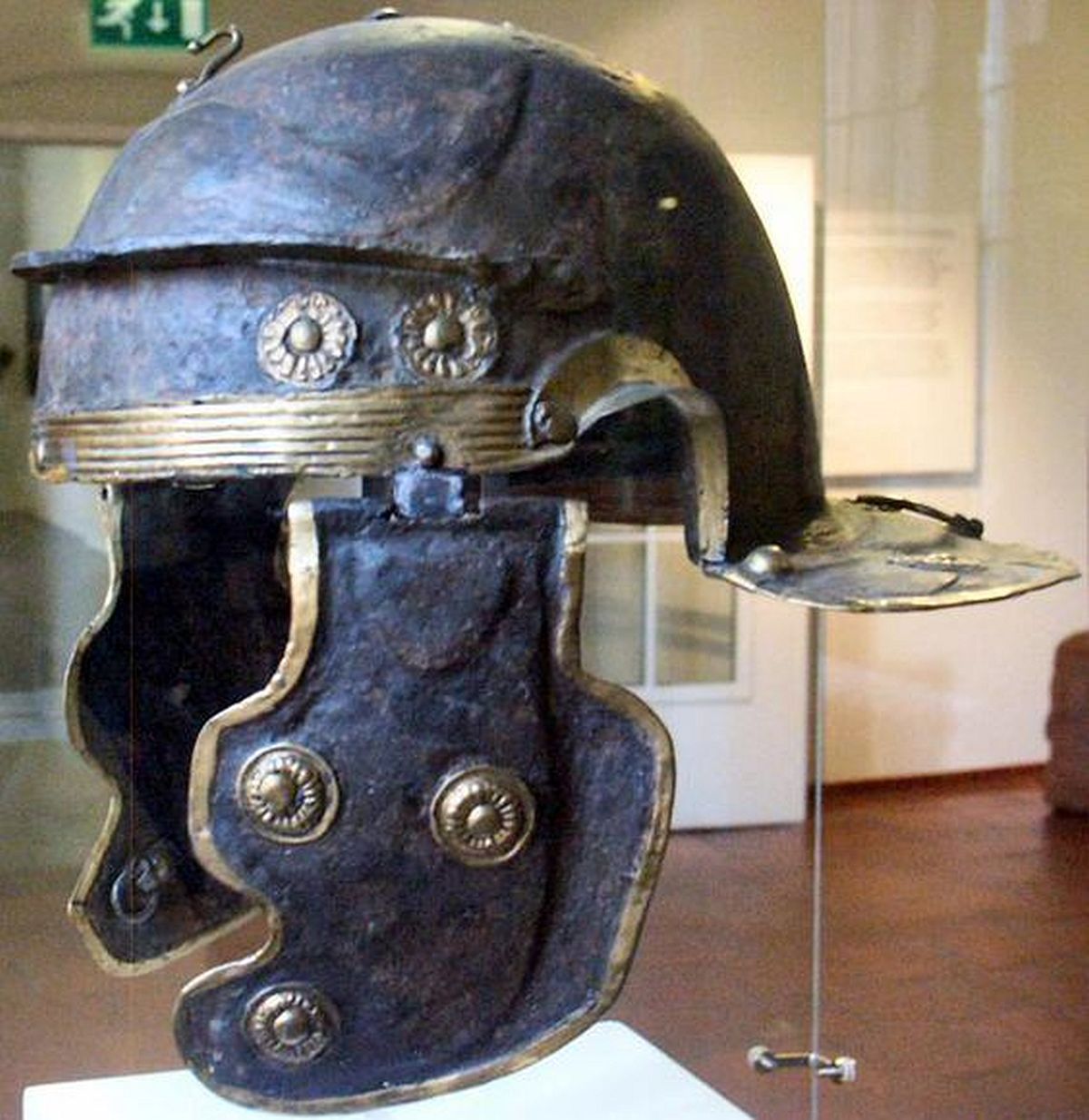 What are ancient roman helmets? Discover the top styles easily!