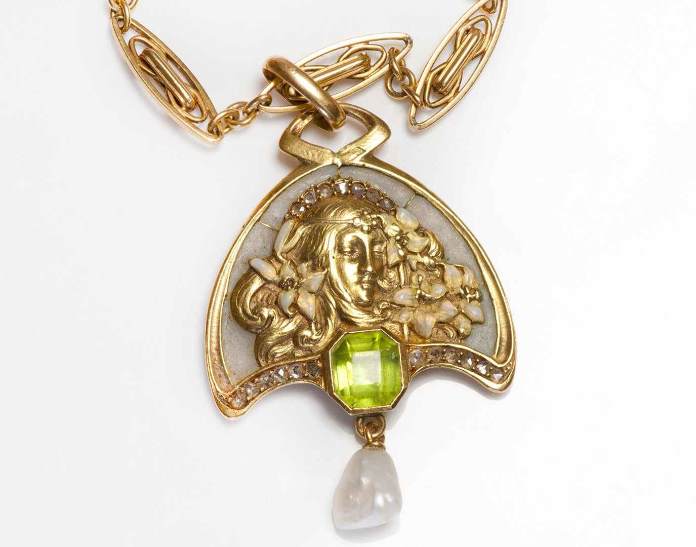 Why collect Art Nouveau jewelry? (Reasons its a timeless treasure)