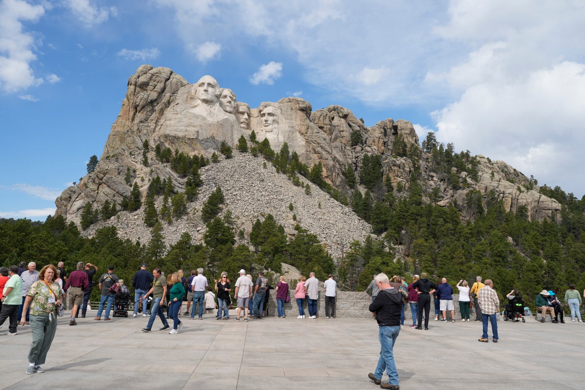 Mount Rushmore Air Quality Warning Travel Impact What Park Goers Must Know Today