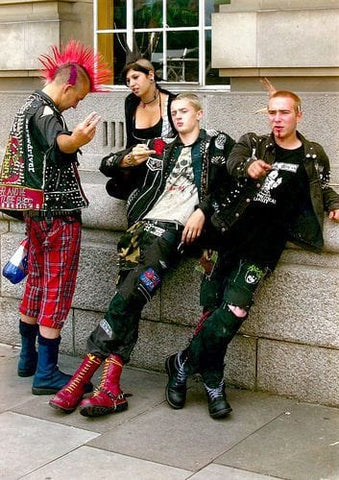 punk vs goth fashion how their looks vibe are totally different