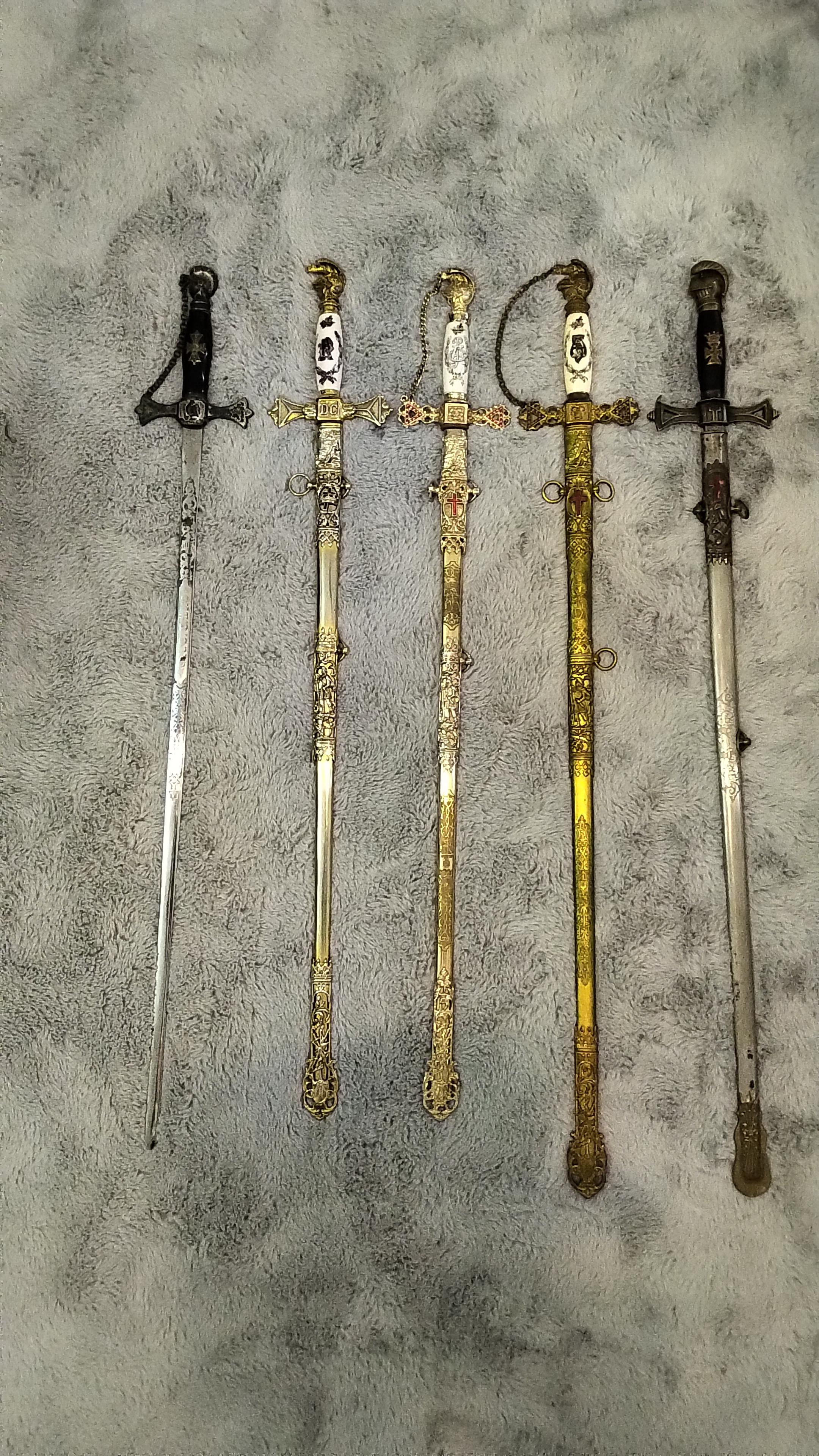 Best Knight Sword for Sale? Compare These Top 3 Models!